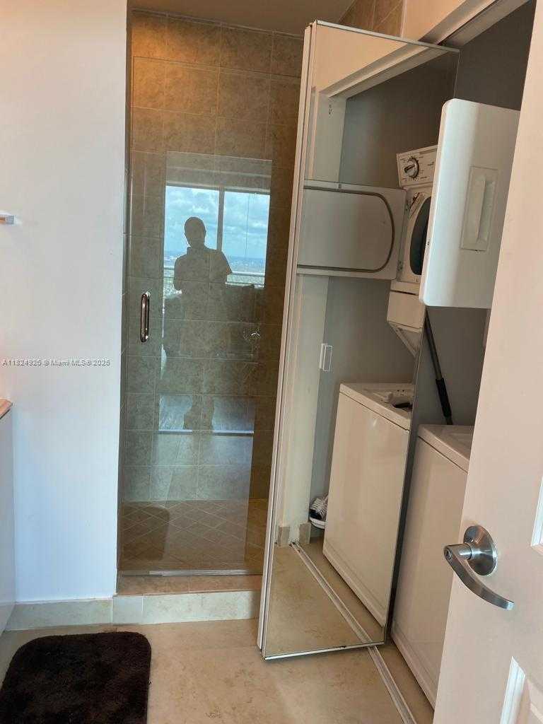 Small Image of 60 SOUTH WEST 13TH ST #4607, Miami Number 23