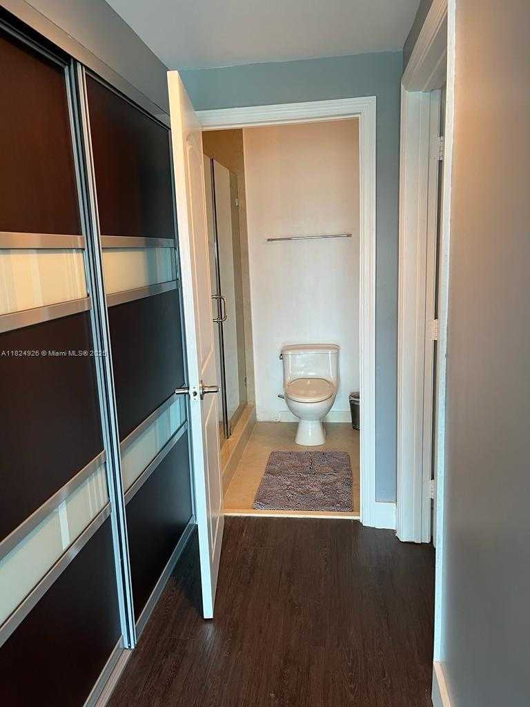 Small Image of 60 SOUTH WEST 13TH ST #4607, Miami Number 29