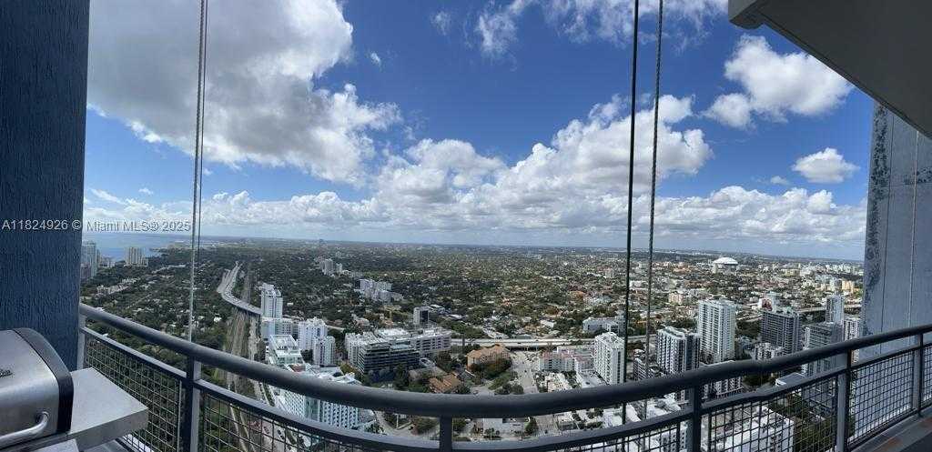 Small Image of 60 SOUTH WEST 13TH ST #4607, Miami Number 39