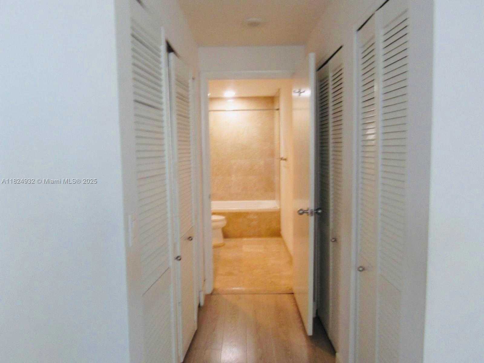 Small Image of 801 BRICKELL KEY BLVD #807, Miami Number 6