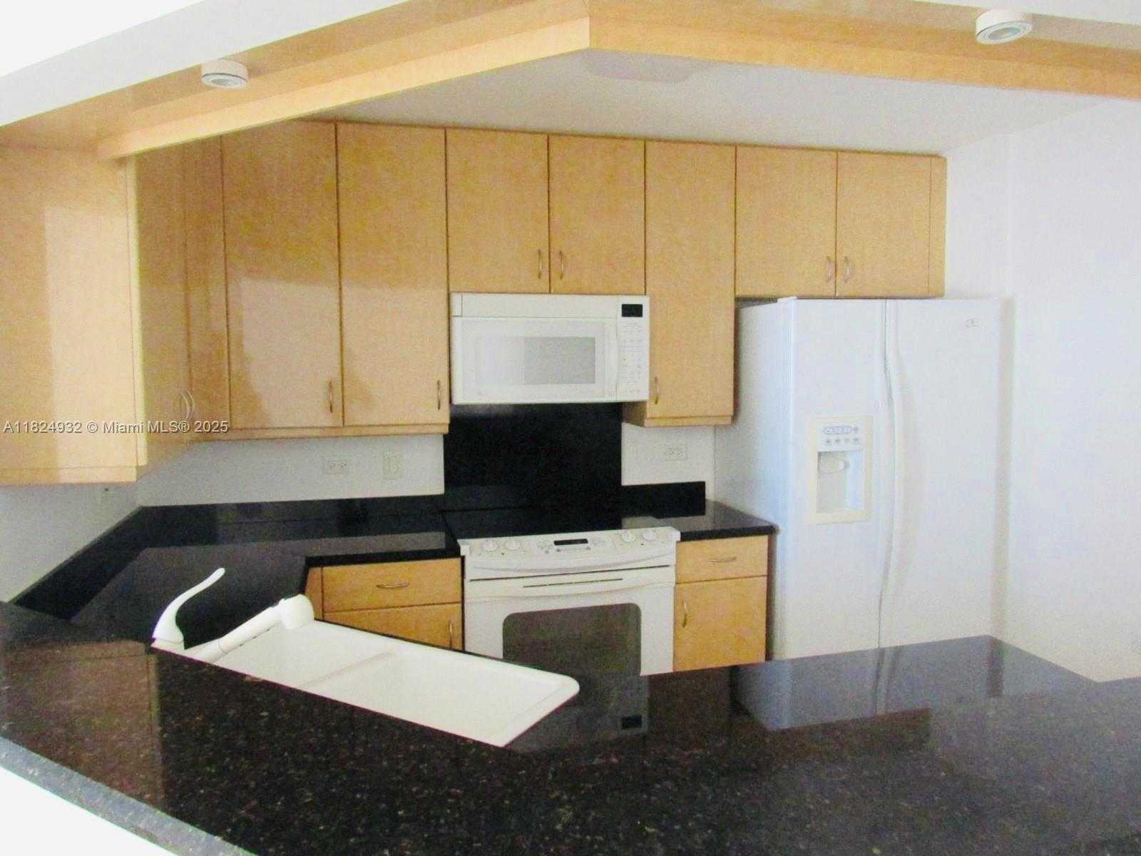 Small Image of 801 BRICKELL KEY BLVD #807, Miami Number 8