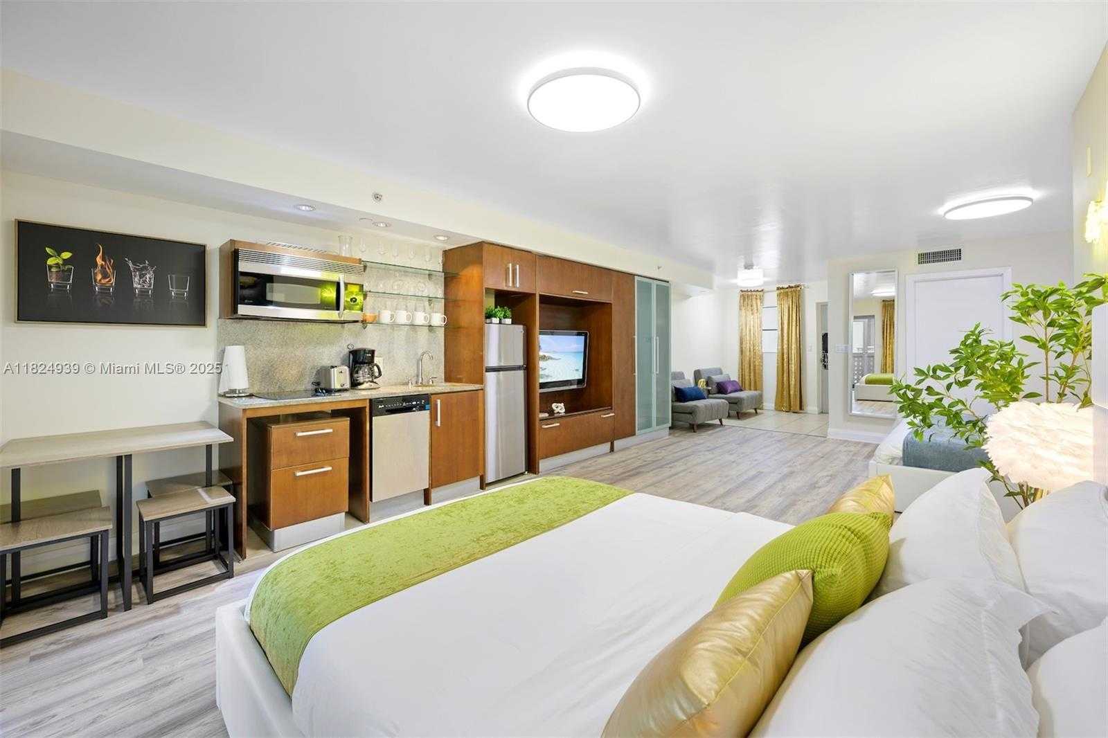 Small Image of 1024 OCEAN DR #A202, Miami Beach Number 13