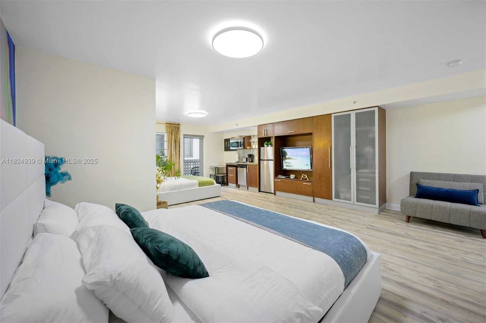 Small Image of 1024 OCEAN DR #A202, Miami Beach Number 9