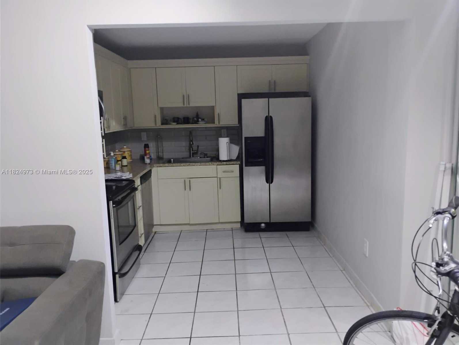 Small Image of 6900 BAY DR #11K, Miami Beach Number 6