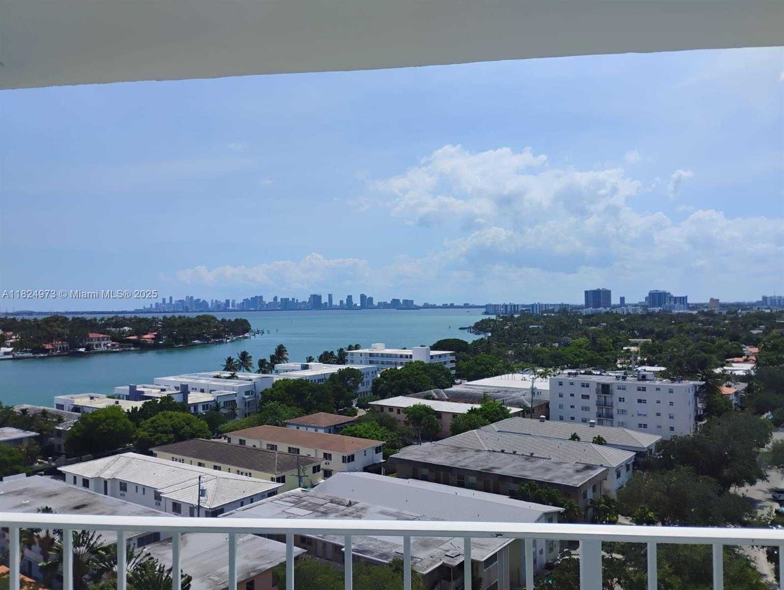 Small Image of 6900 BAY DR #11K, Miami Beach Number 7