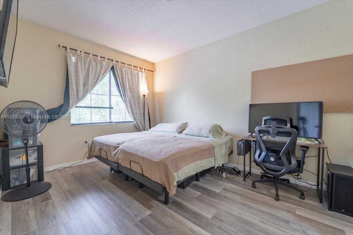 Small Image of 370 LAKE MONTEREY CIR, Boynton Beach Number 14