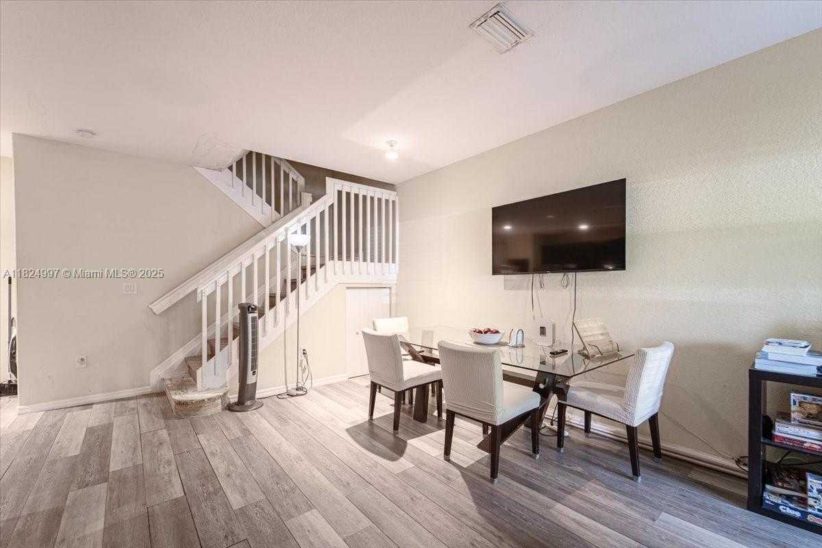 Small Image of 370 LAKE MONTEREY CIR, Boynton Beach Number 6