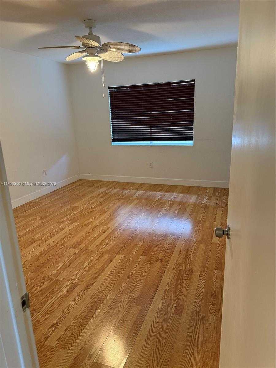 Small Image of 1142 99TH ST #23, Bay Harbor Islands Number 10