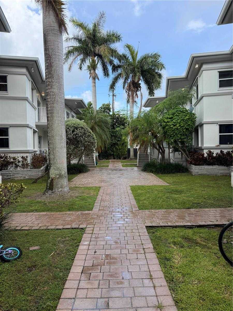 Small Image of 1142 99TH ST #23, Bay Harbor Islands Number 2