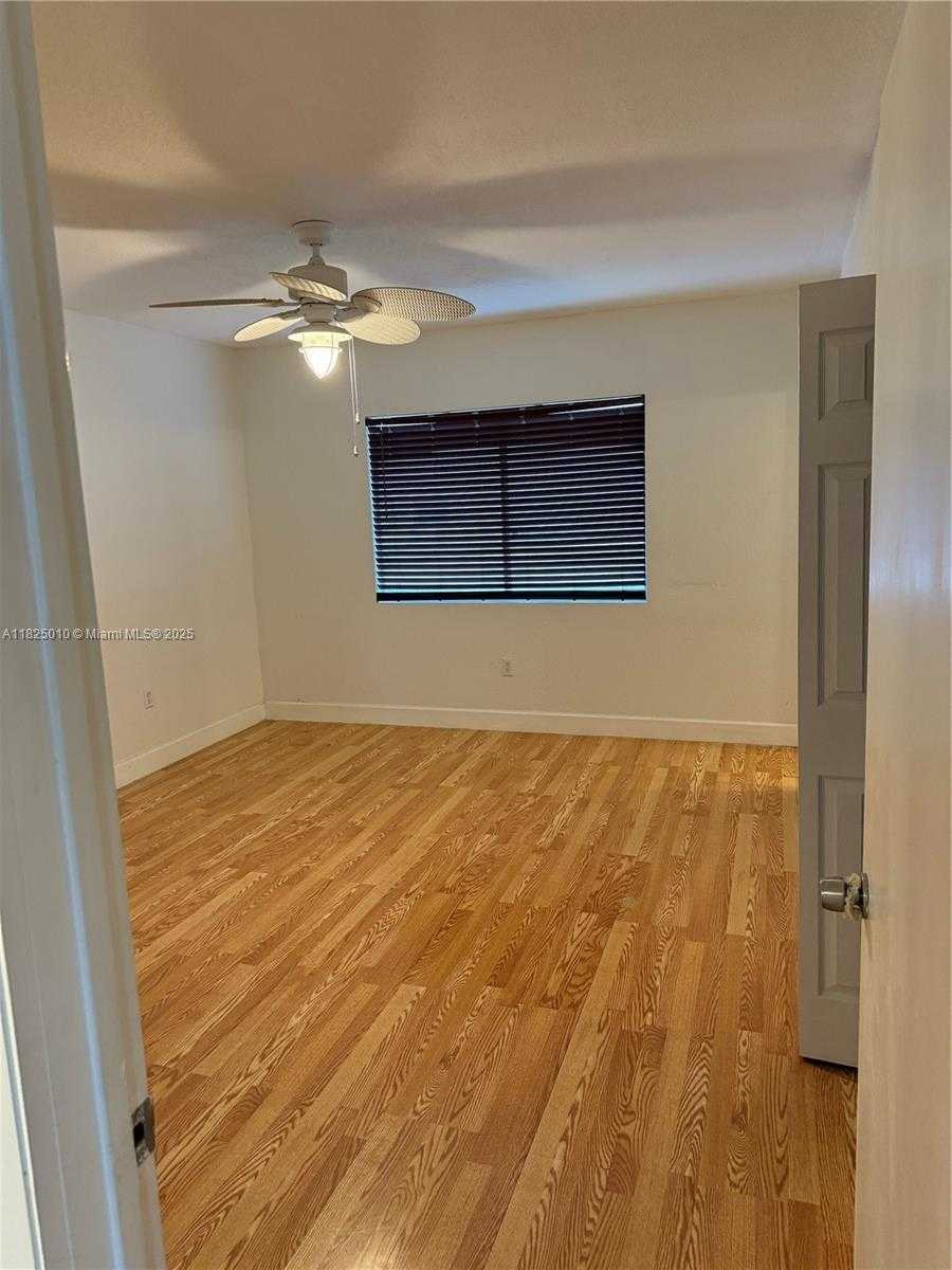 Small Image of 1142 99TH ST #23, Bay Harbor Islands Number 9