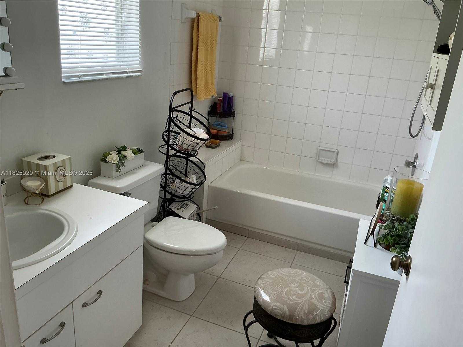 Small Image of 4925 WEST LAKES DR, Deerfield Beach Number 12