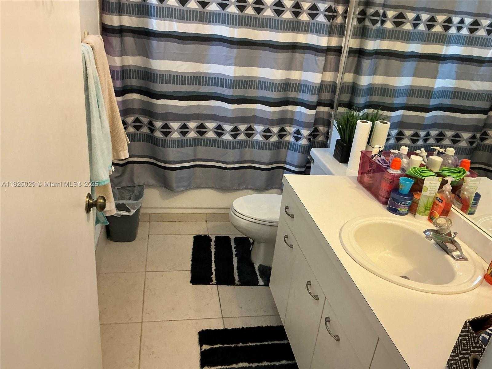 Small Image of 4925 WEST LAKES DR, Deerfield Beach Number 16