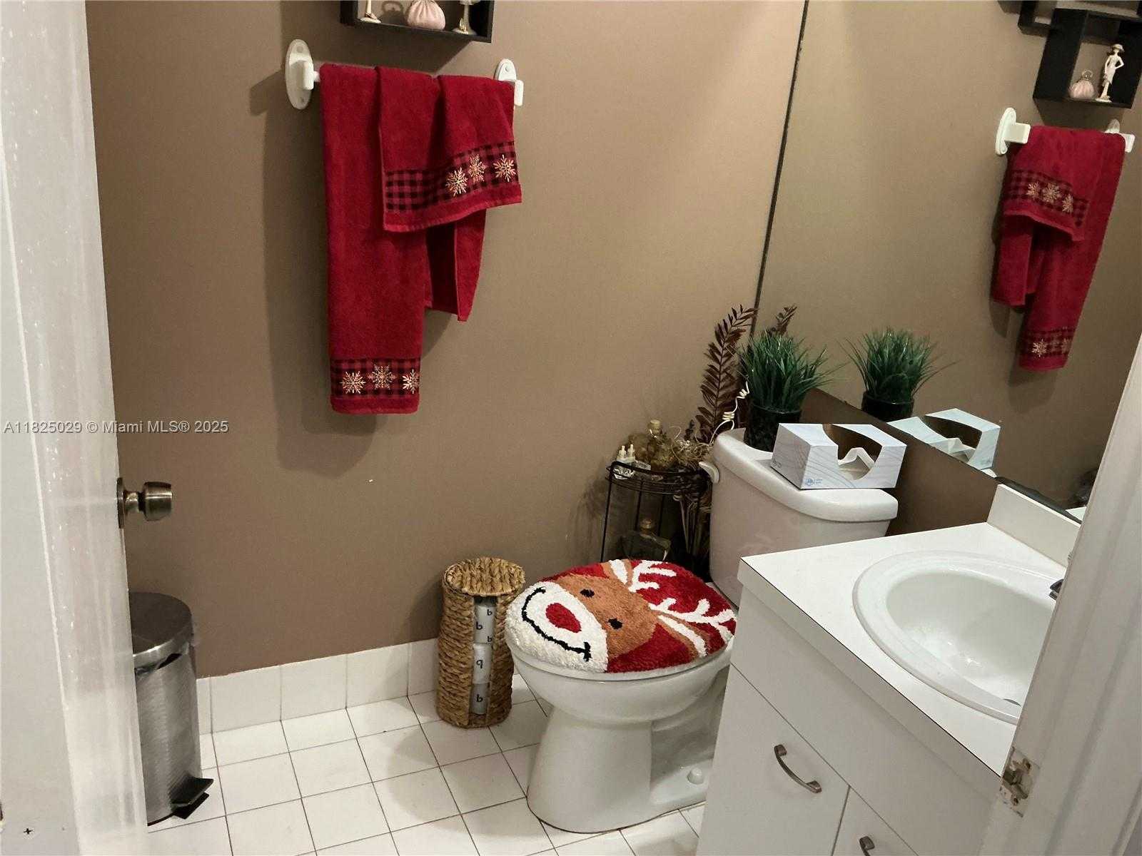 Small Image of 4925 WEST LAKES DR, Deerfield Beach Number 5