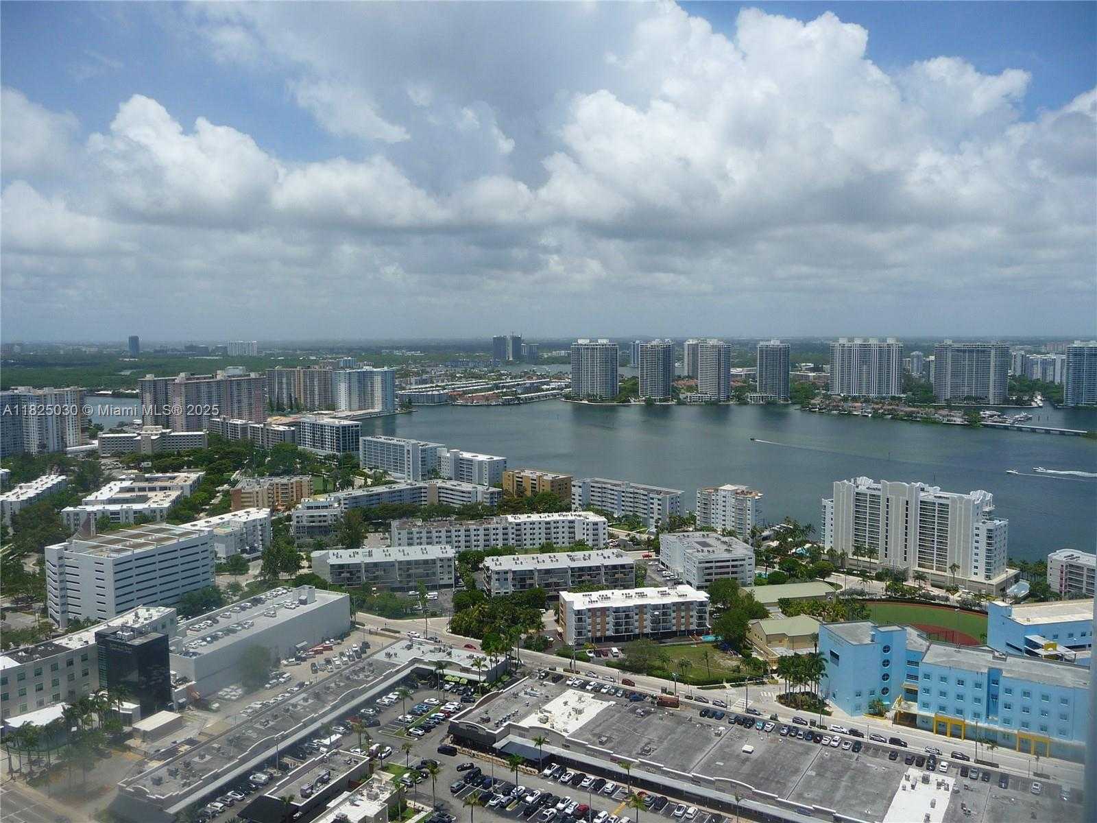 Small Image of 18201 COLLINS AVE #4705, Sunny Isles Beach Number 3