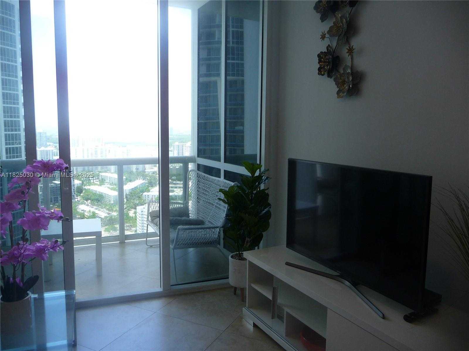 Small Image of 18201 COLLINS AVE #4705, Sunny Isles Beach Number 4