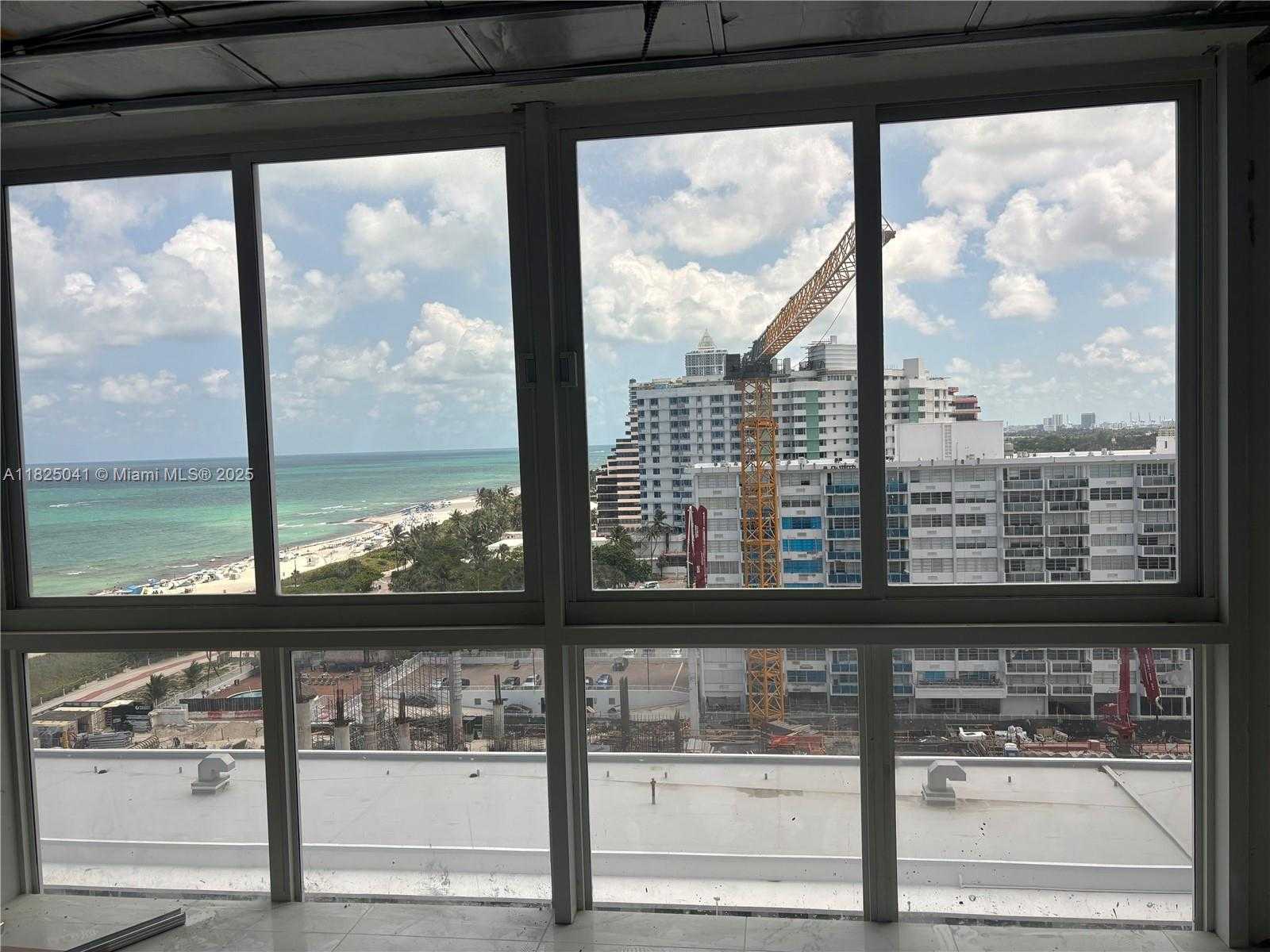 Small Image of 5401 COLLINS AVE #1014, Miami Beach Number 2
