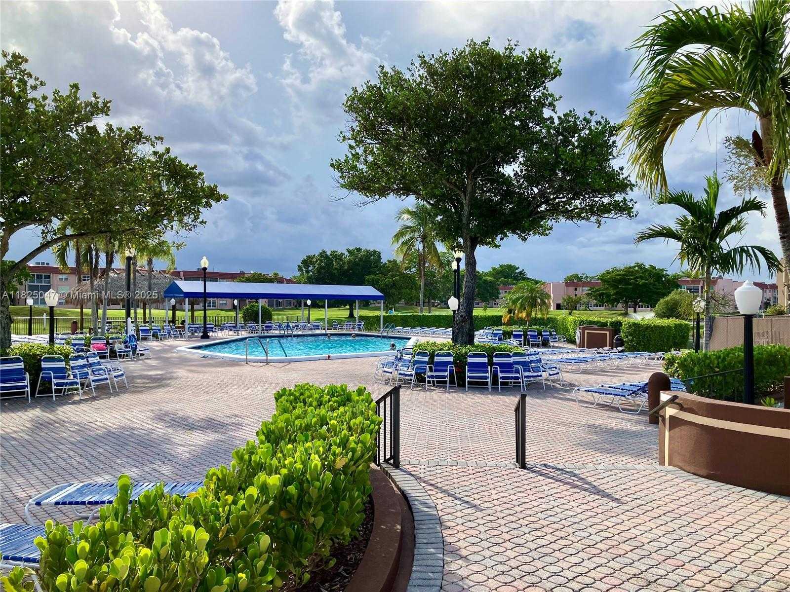 Small Image of 9041 SUNRISE LAKES BLVD #208, Sunrise Number 10