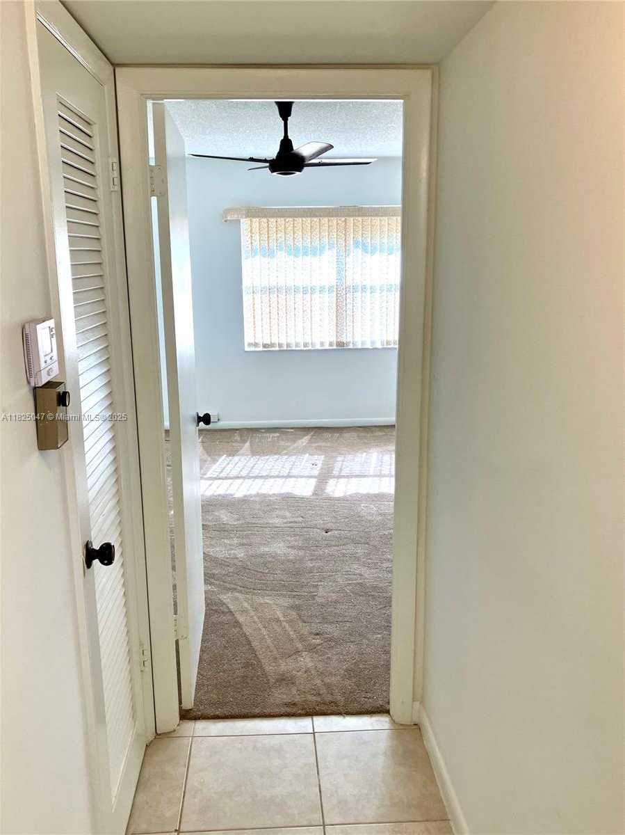 Small Image of 9041 SUNRISE LAKES BLVD #208, Sunrise Number 24