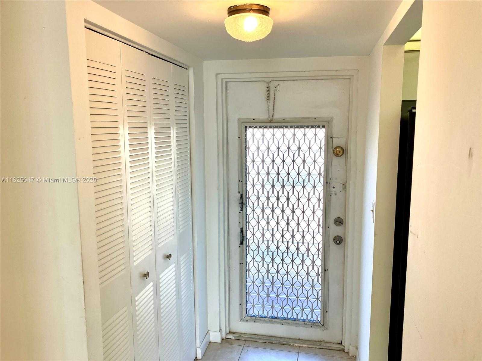 Small Image of 9041 SUNRISE LAKES BLVD #208, Sunrise Number 27