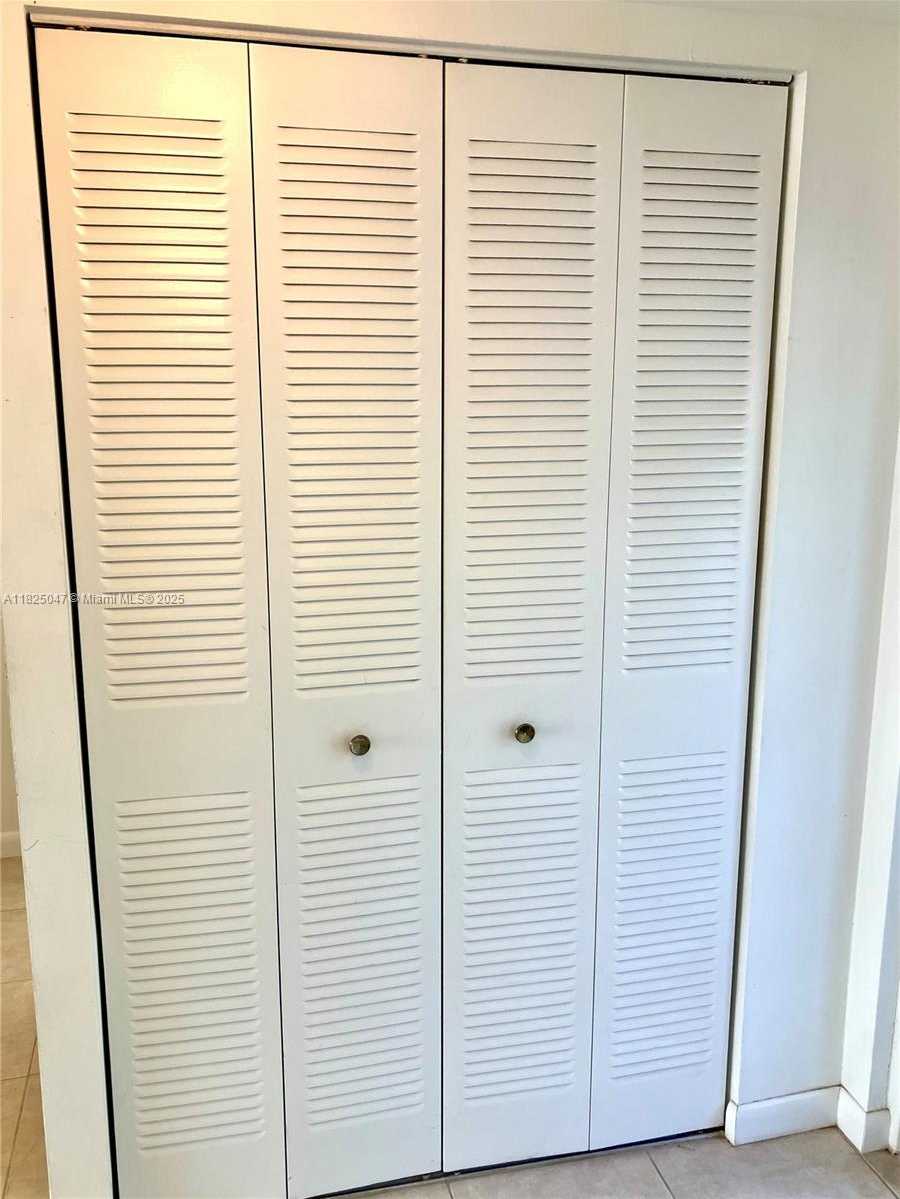 Small Image of 9041 SUNRISE LAKES BLVD #208, Sunrise Number 28