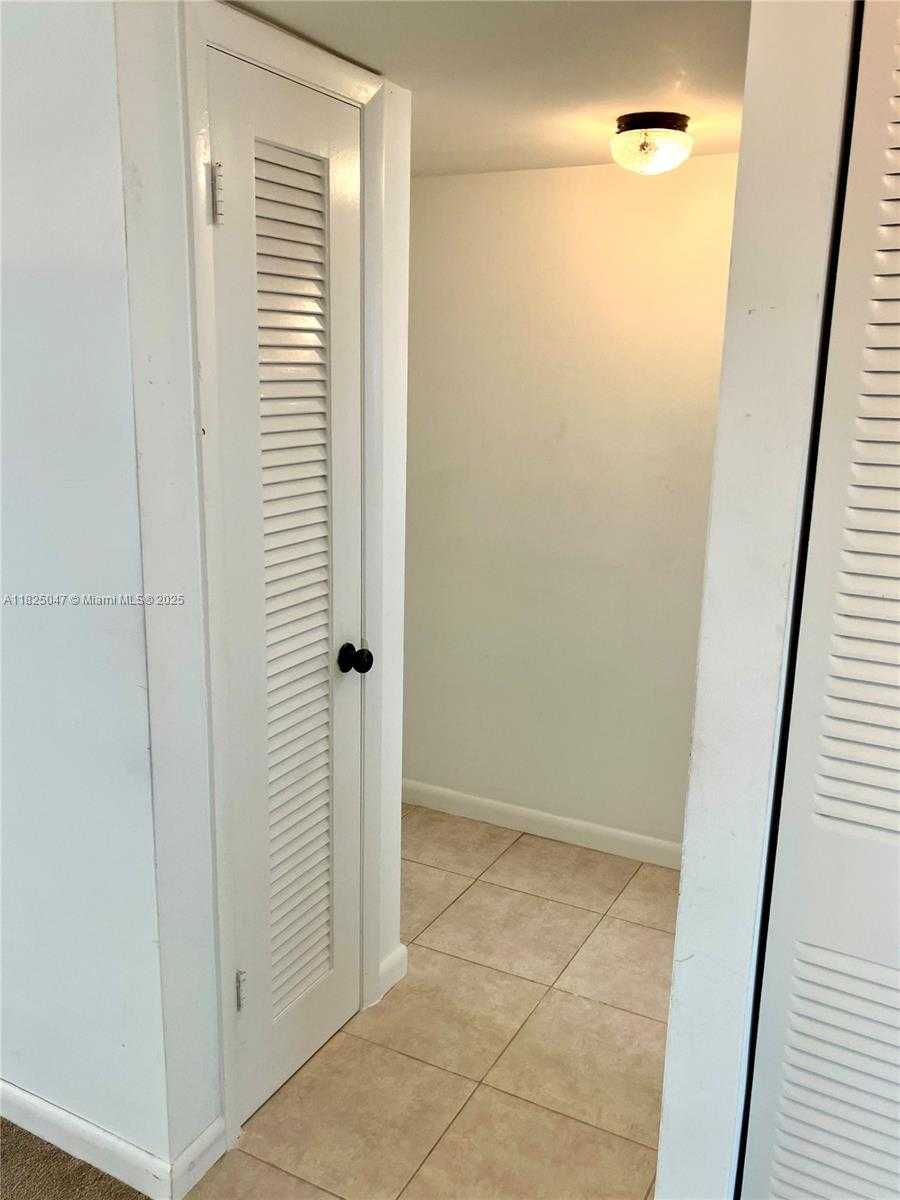 Small Image of 9041 SUNRISE LAKES BLVD #208, Sunrise Number 29