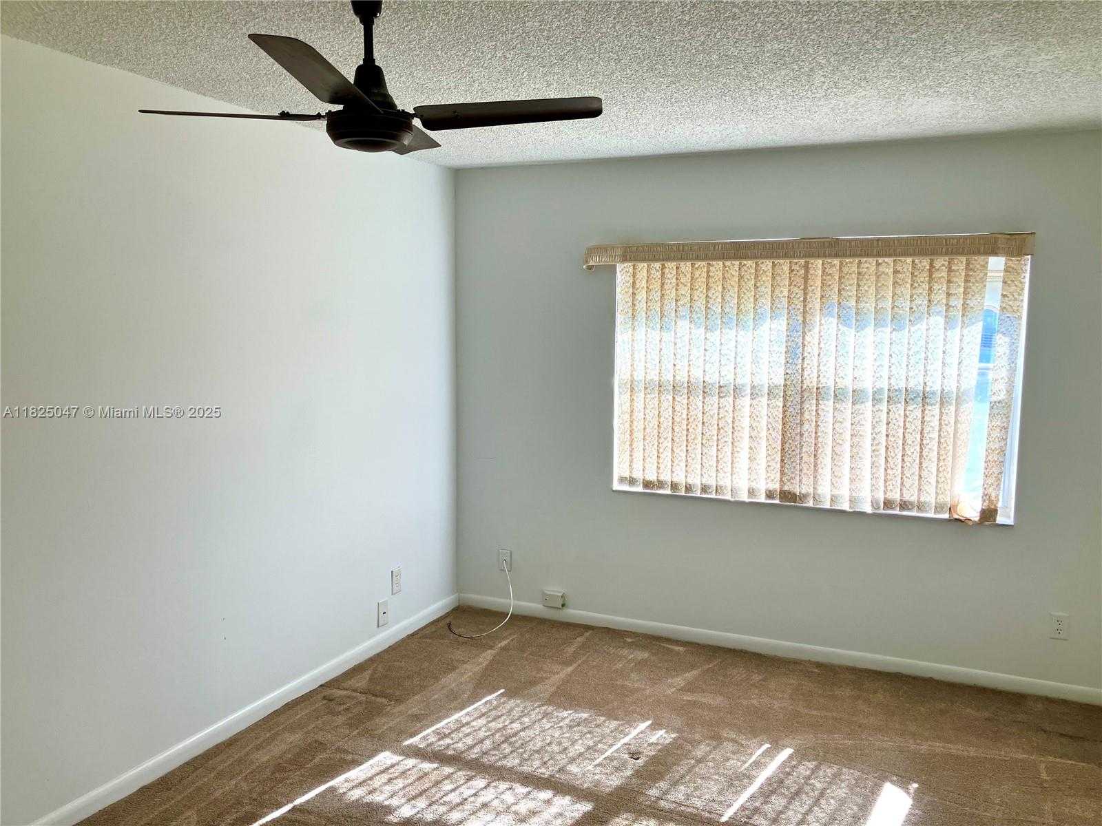 Small Image of 9041 SUNRISE LAKES BLVD #208, Sunrise Number 32
