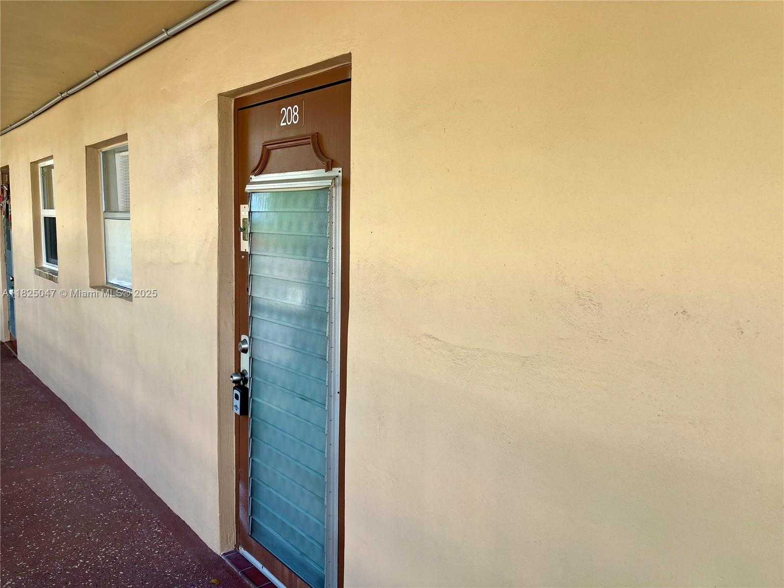 Small Image of 9041 SUNRISE LAKES BLVD #208, Sunrise Number 36
