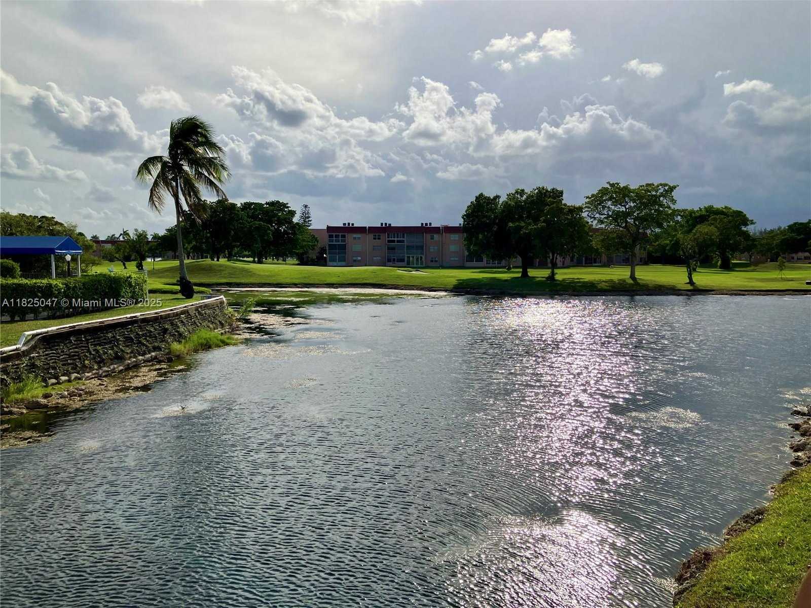Small Image of 9041 SUNRISE LAKES BLVD #208, Sunrise Number 45