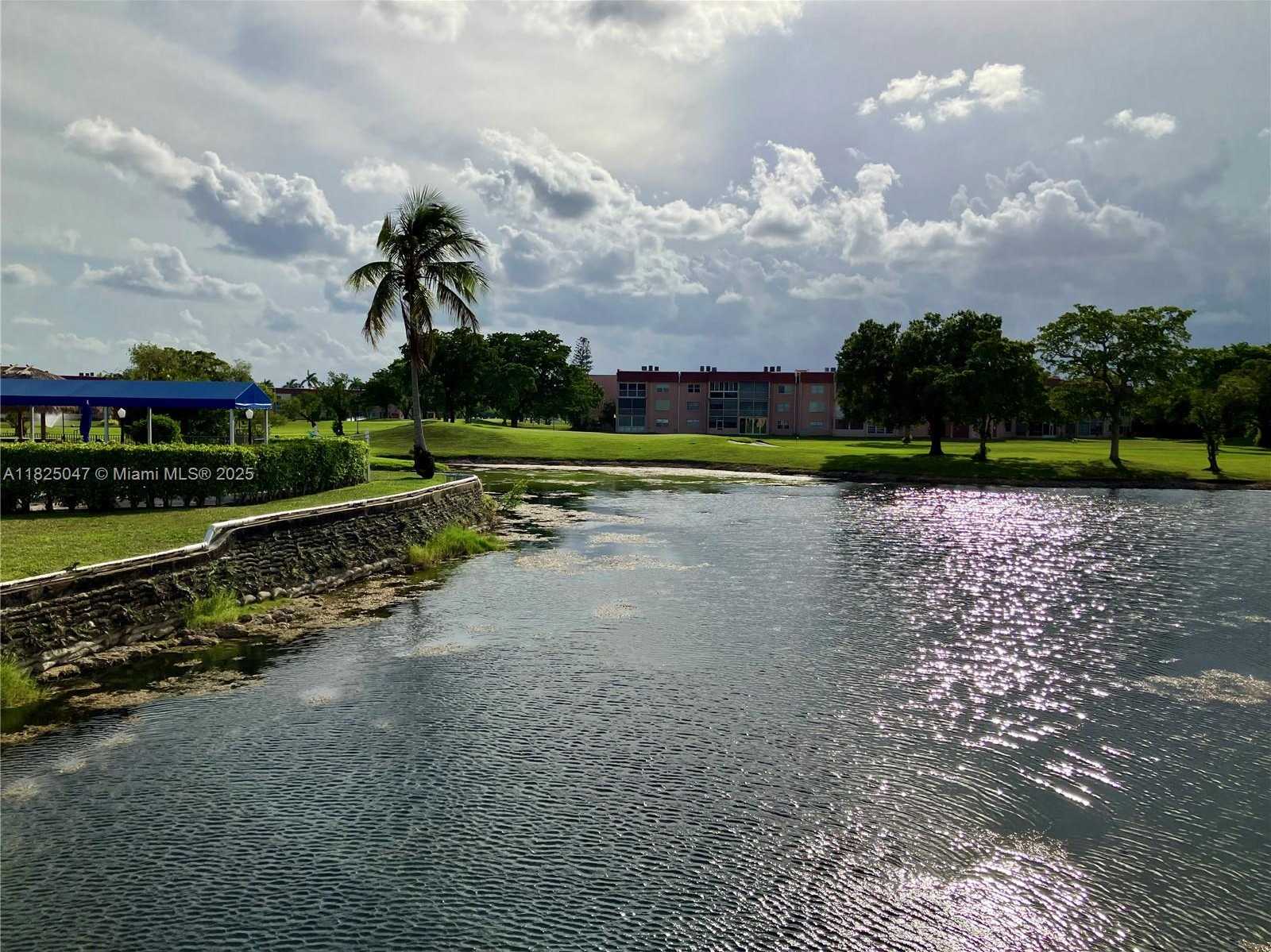 Small Image of 9041 SUNRISE LAKES BLVD #208, Sunrise Number 46