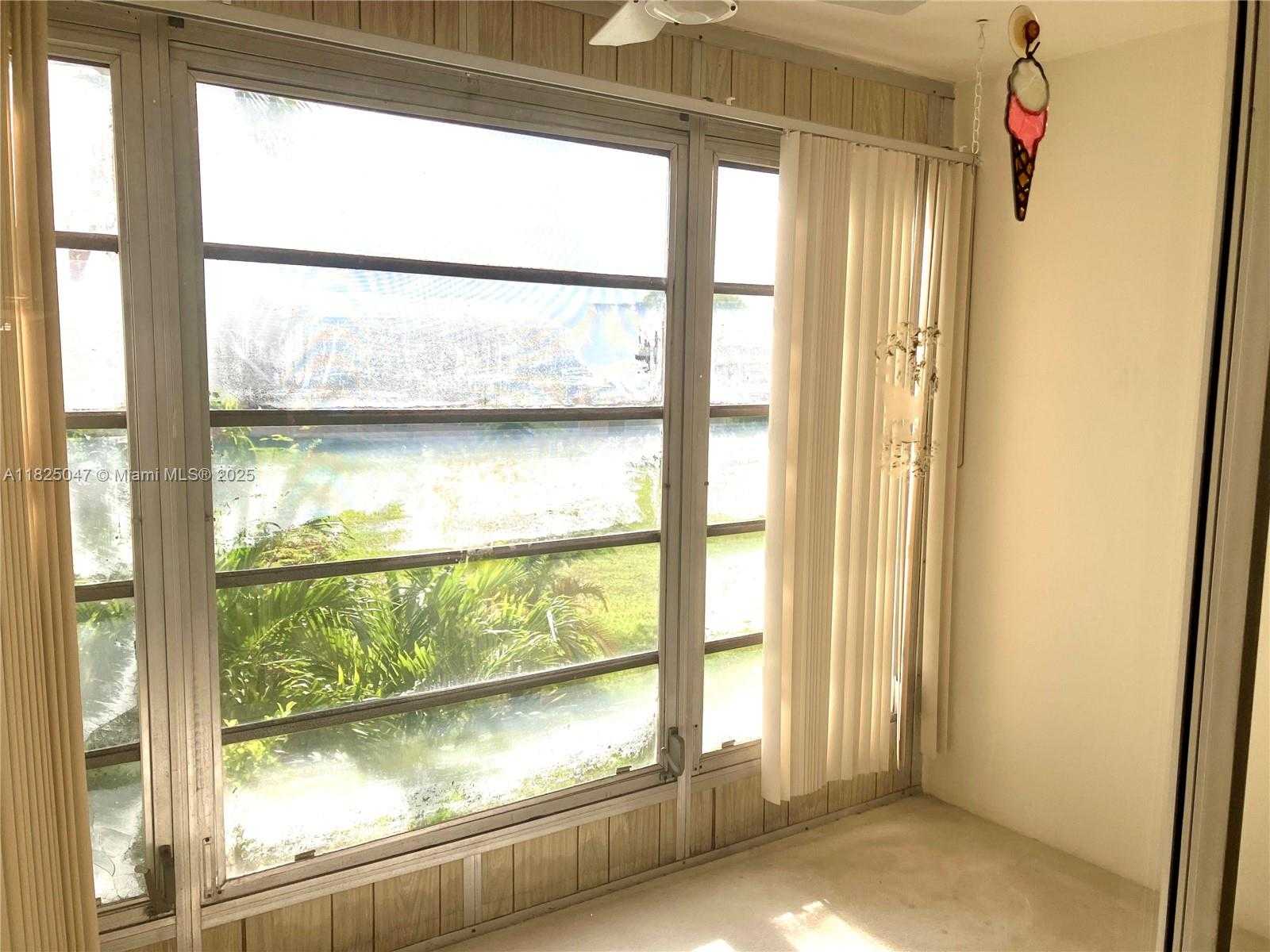 Small Image of 9041 SUNRISE LAKES BLVD #208, Sunrise Number 6
