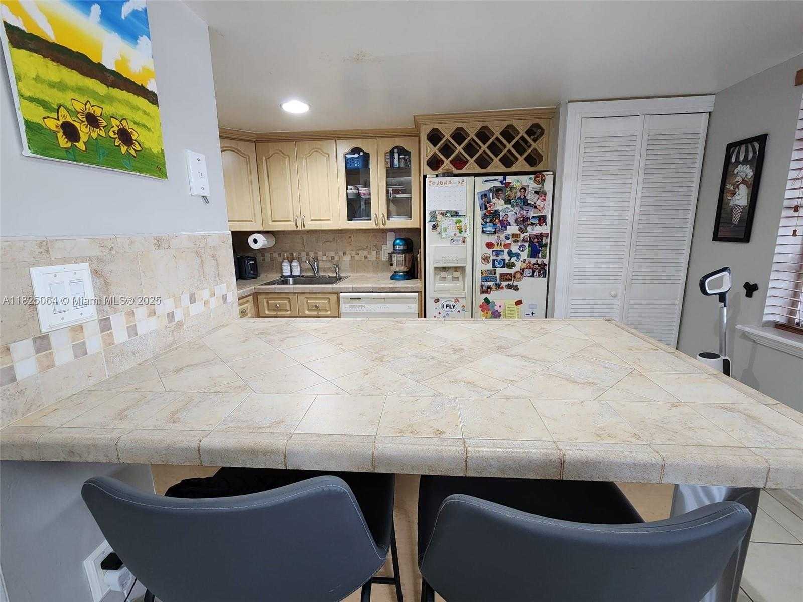 Small Image of 5328 WEST 26TH AVE #112, Hialeah Number 10