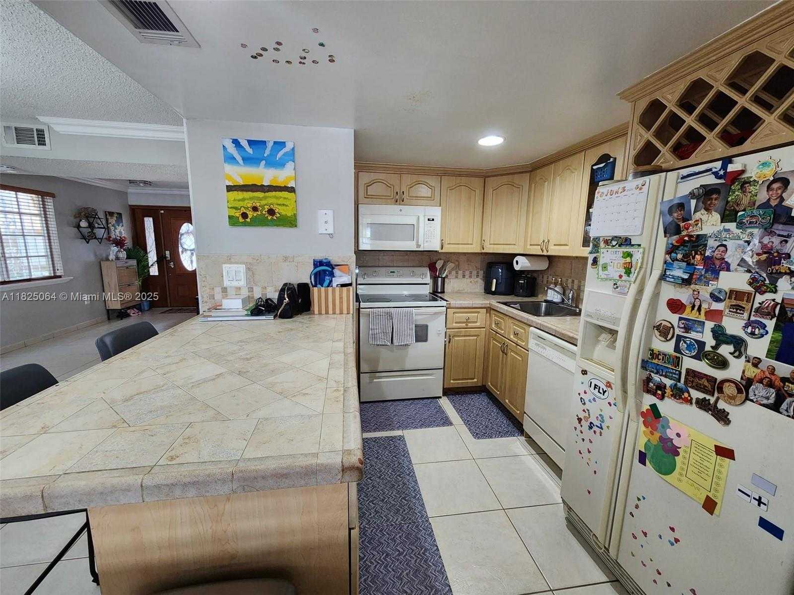 Small Image of 5328 WEST 26TH AVE #112, Hialeah Number 12