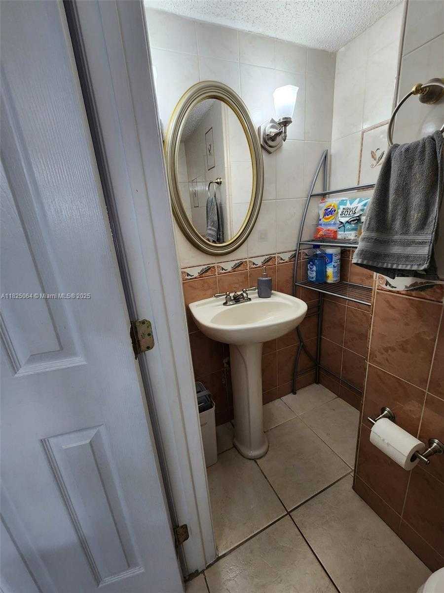 Small Image of 5328 WEST 26TH AVE #112, Hialeah Number 15
