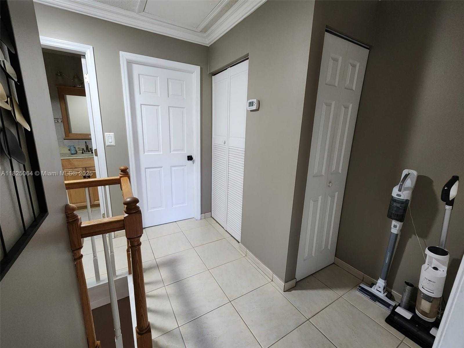 Small Image of 5328 WEST 26TH AVE #112, Hialeah Number 17