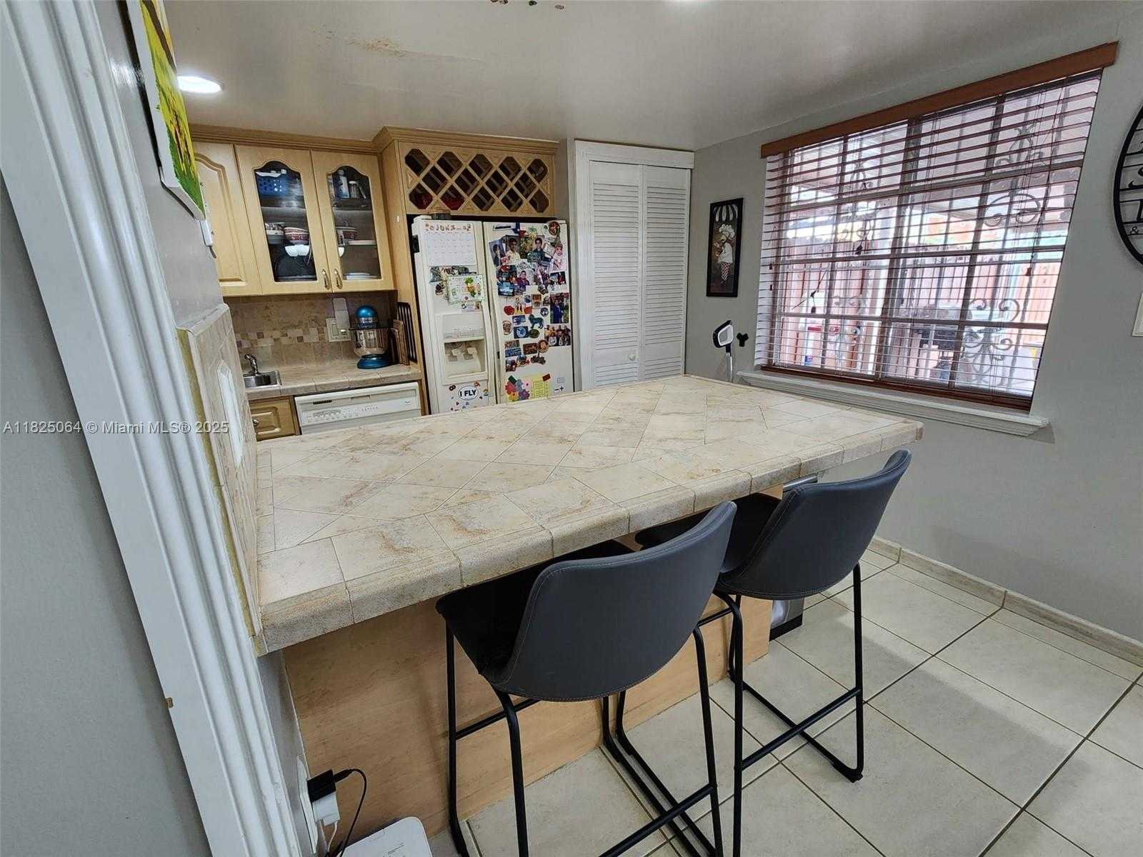 Small Image of 5328 WEST 26TH AVE #112, Hialeah Number 9