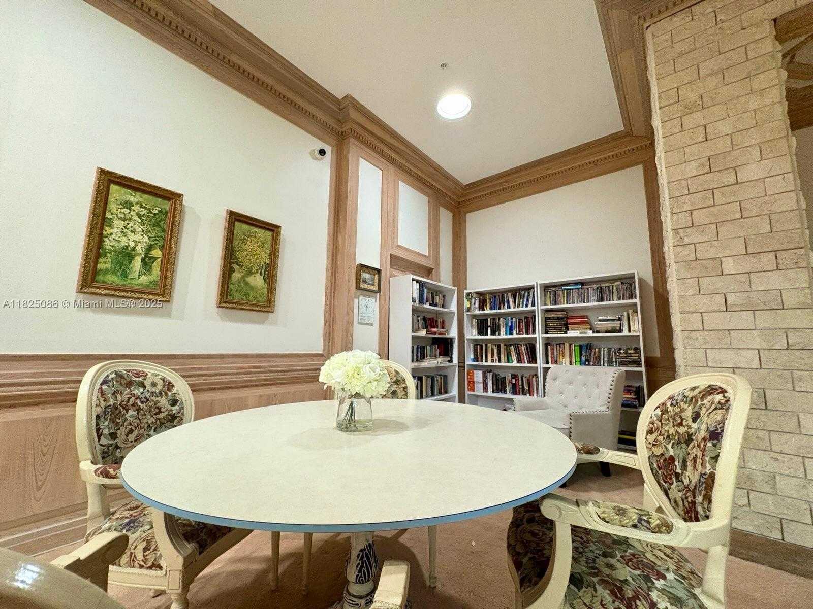 Small Image of 6039 COLLINS AVE #923, Miami Beach Number 10