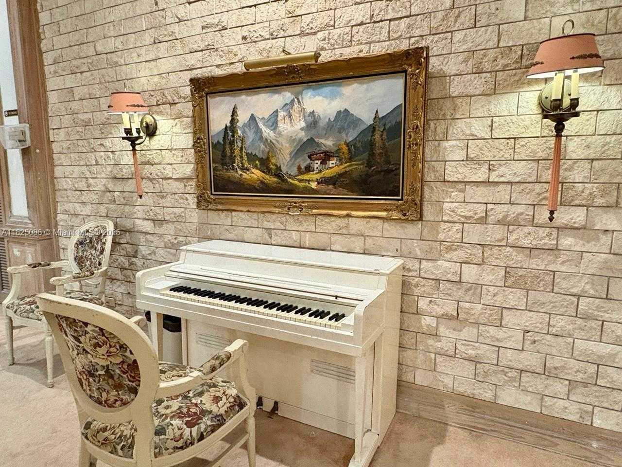 Small Image of 6039 COLLINS AVE #923, Miami Beach Number 12