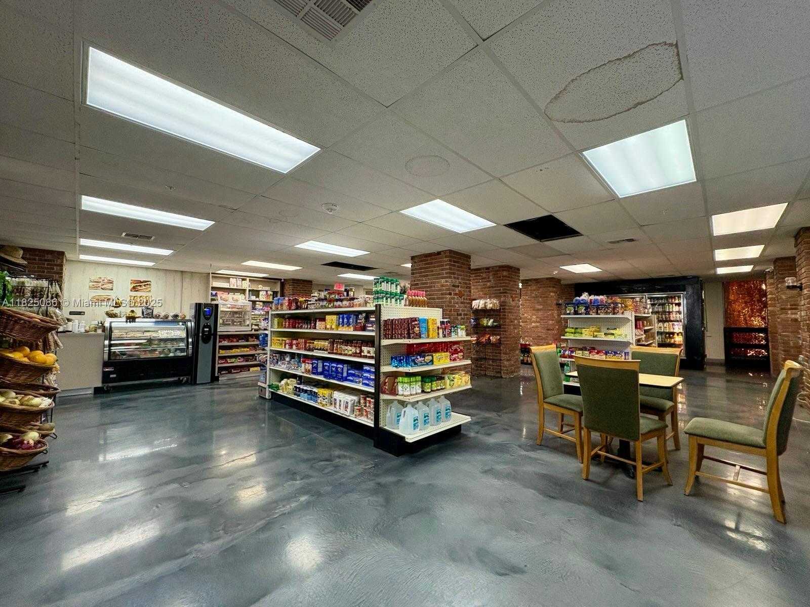 Small Image of 6039 COLLINS AVE #923, Miami Beach Number 15