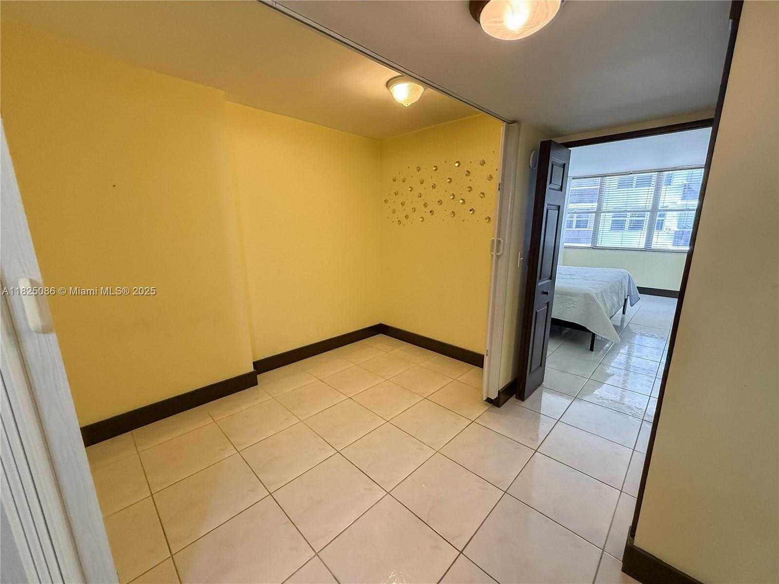 Small Image of 6039 COLLINS AVE #923, Miami Beach Number 37