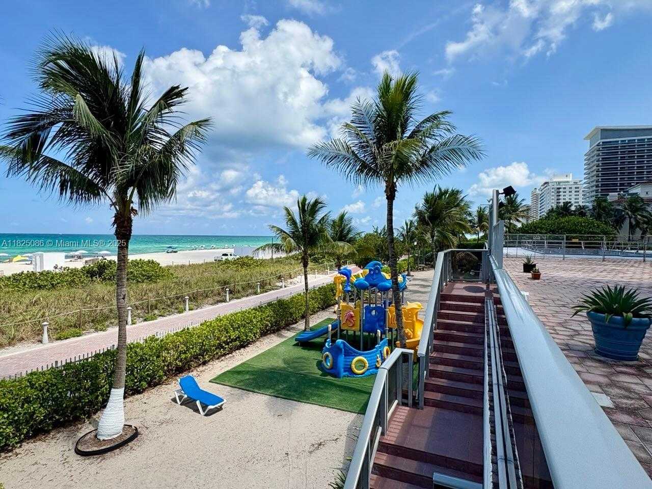 Small Image of 6039 COLLINS AVE #923, Miami Beach Number 4