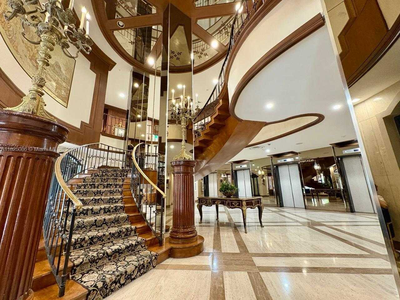 Small Image of 6039 COLLINS AVE #923, Miami Beach Number 8