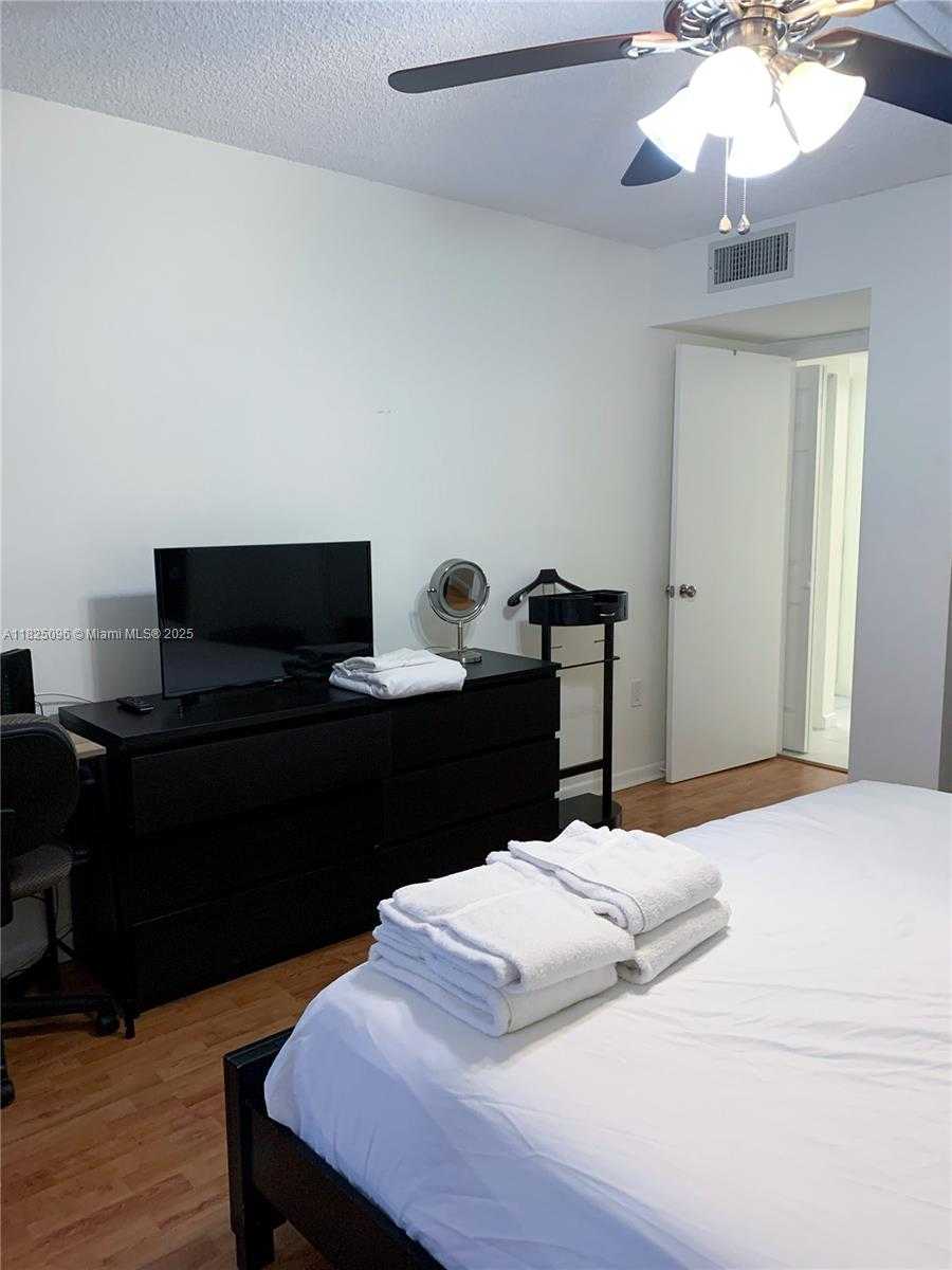 Small Image of 6555 WEST BROWARD BLVD #208, Plantation Number 10
