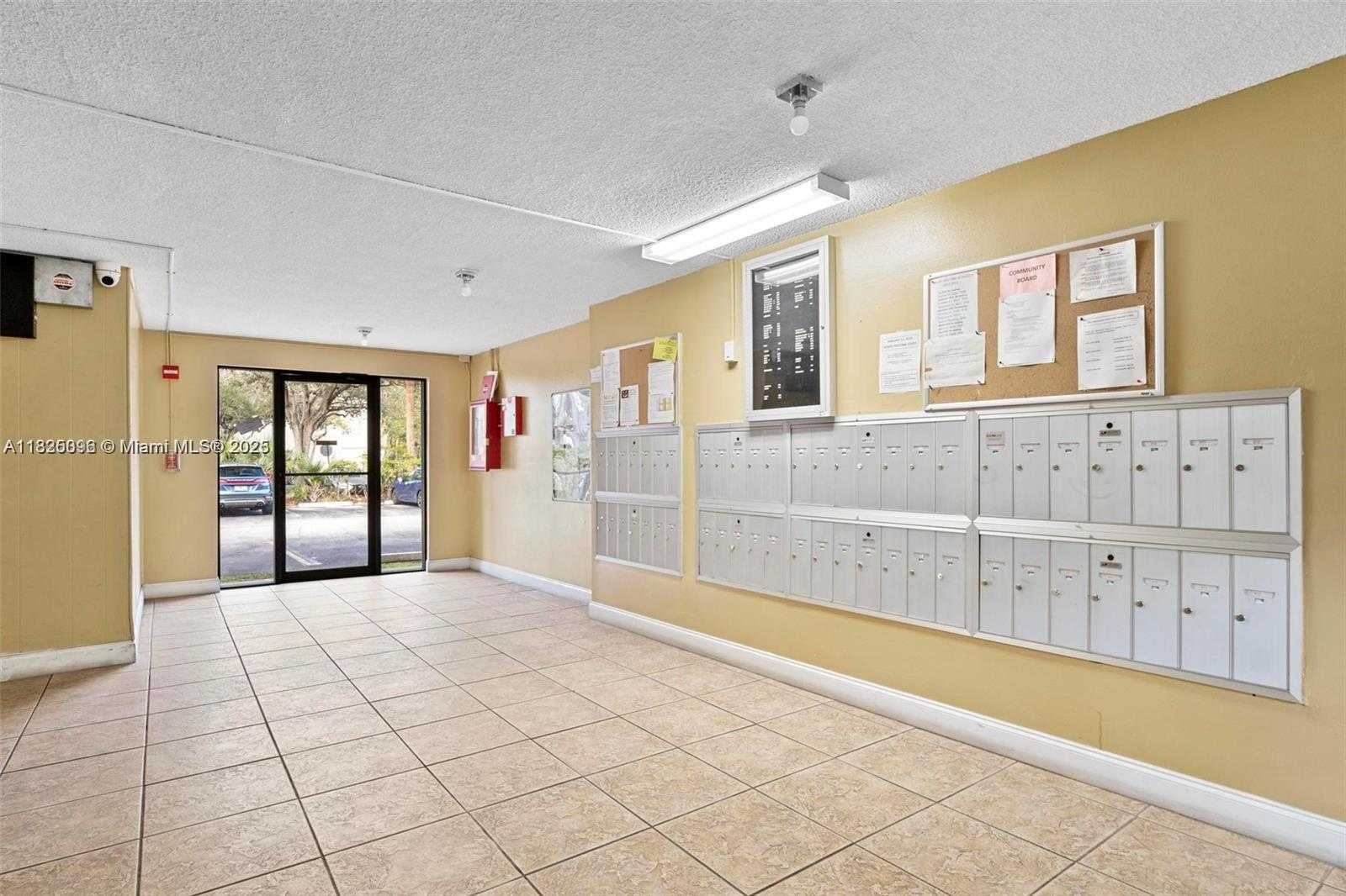 Small Image of 6555 WEST BROWARD BLVD #208, Plantation Number 18