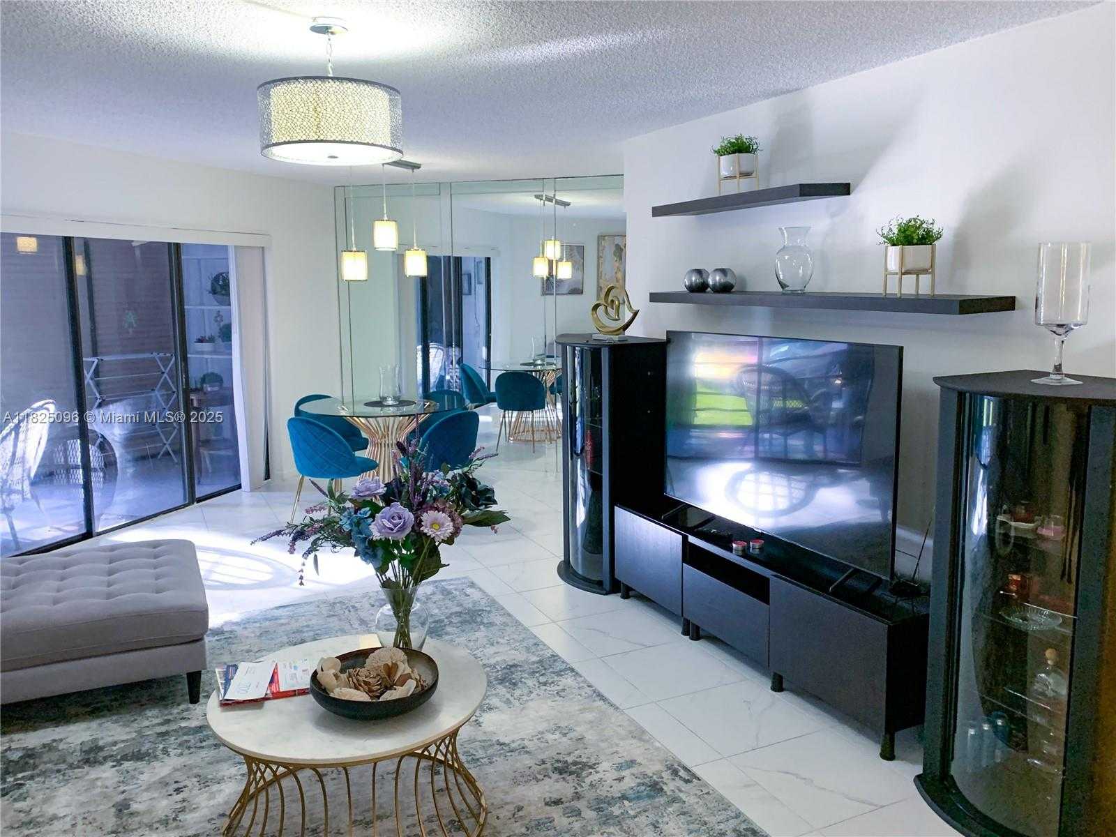 Small Image of 6555 WEST BROWARD BLVD #208, Plantation Number 2