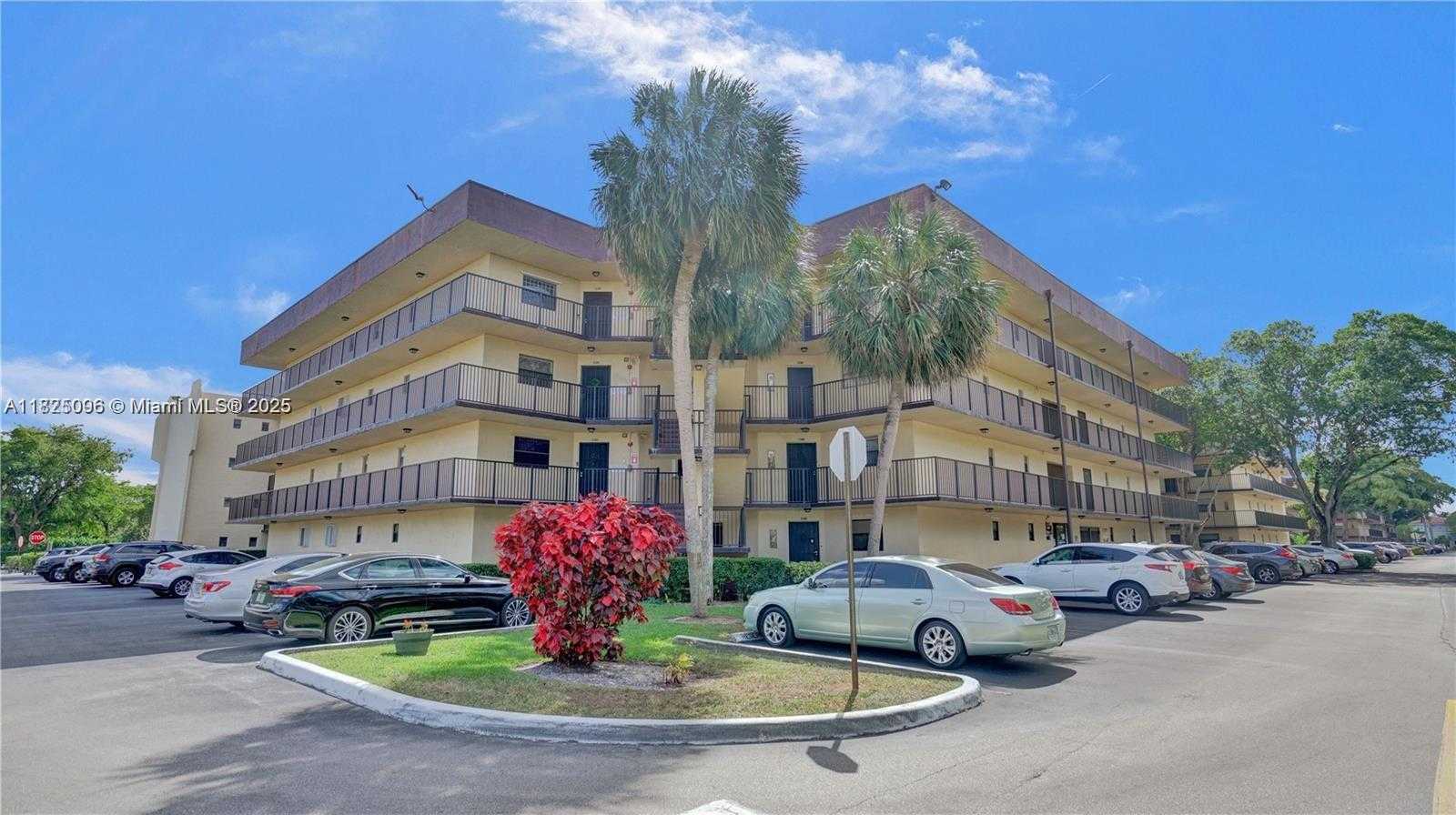 Small Image of 6555 WEST BROWARD BLVD #208, Plantation Number 26