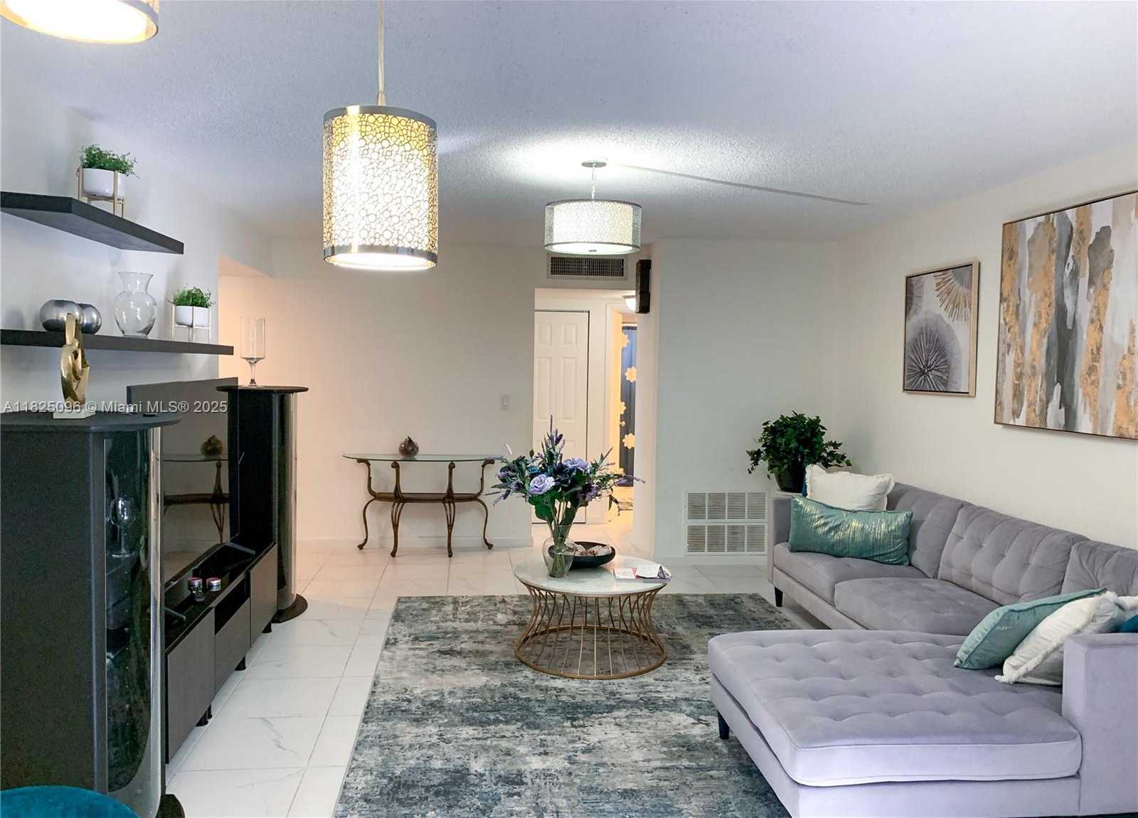 Small Image of 6555 WEST BROWARD BLVD #208, Plantation Number 3