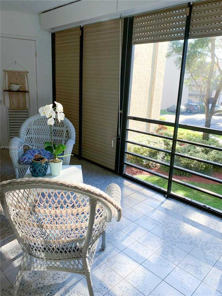 Small Image of 6555 WEST BROWARD BLVD #208, Plantation Number 5