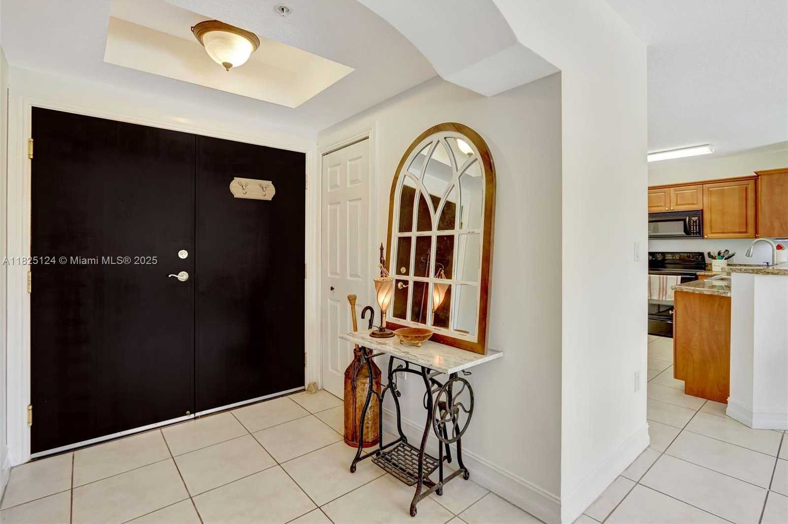 Small Image of 322 MADEIRA AVE #402, Coral Gables Number 2