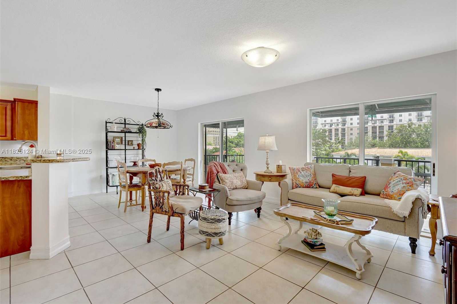 Small Image of 322 MADEIRA AVE #402, Coral Gables Number 3