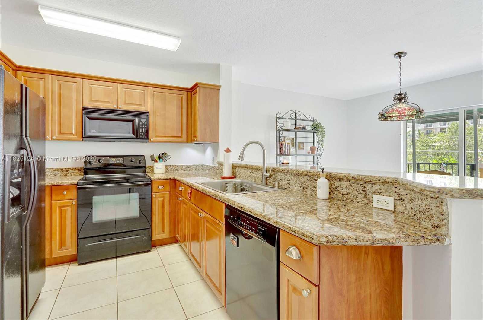 Small Image of 322 MADEIRA AVE #402, Coral Gables Number 5